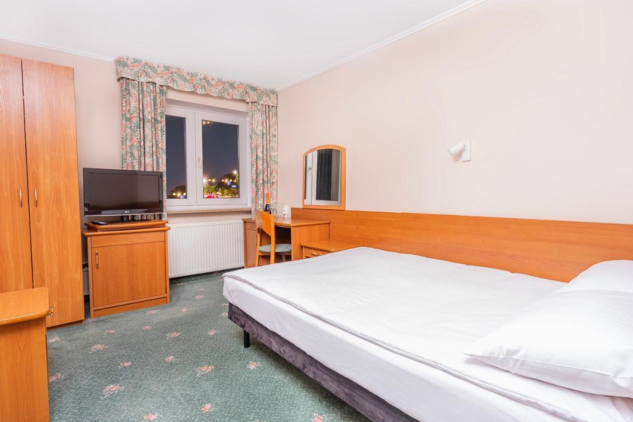 Hotel Victory Home Warsaw Ngoại thất bức ảnh