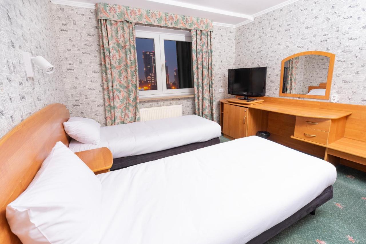 Hotel Victory Home Warsaw Ngoại thất bức ảnh
