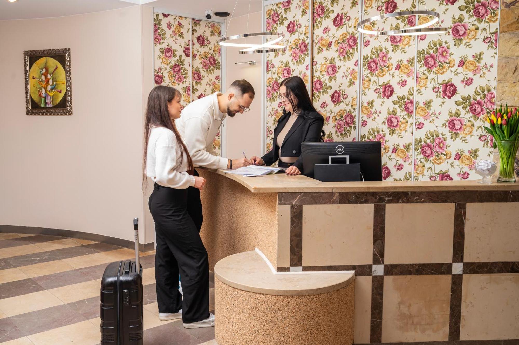 Hotel Victory Home Warsaw Ngoại thất bức ảnh