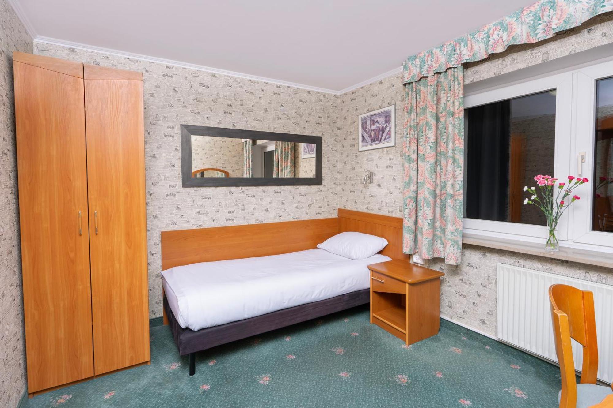Hotel Victory Home Warsaw Ngoại thất bức ảnh