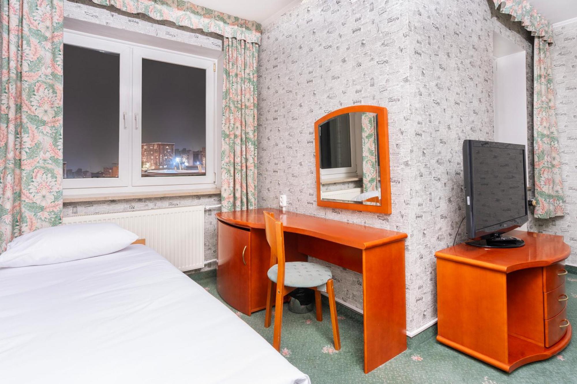 Hotel Victory Home Warsaw Ngoại thất bức ảnh