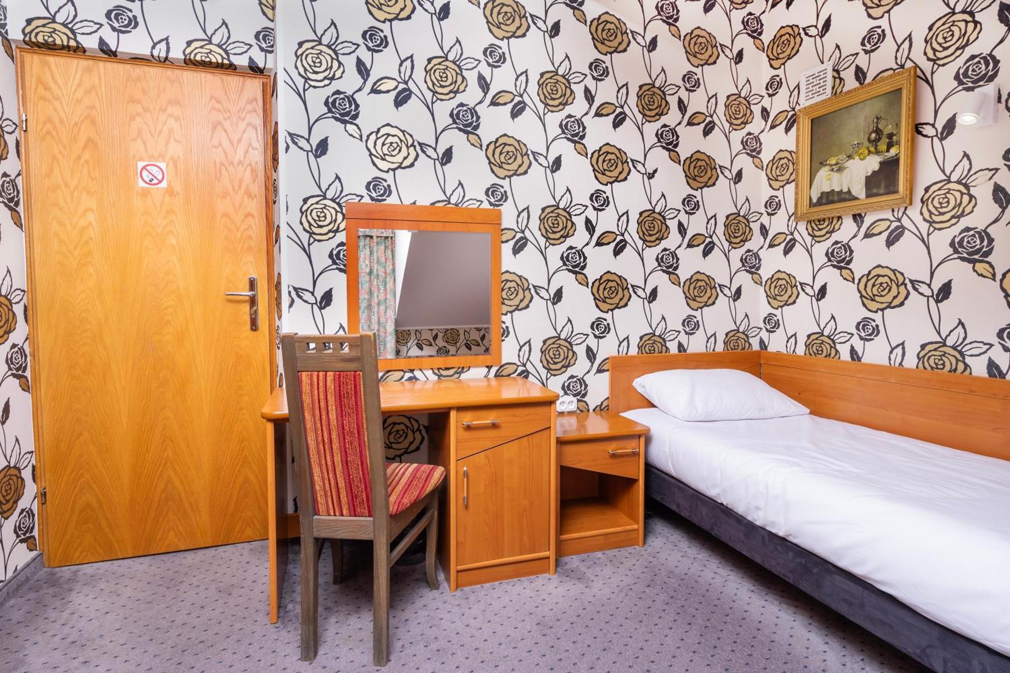 Hotel Victory Home Warsaw Ngoại thất bức ảnh